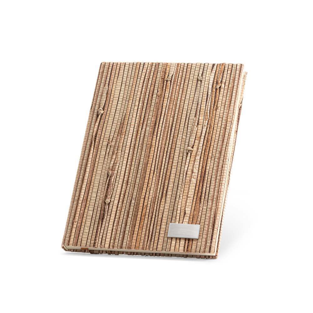 NERUDA II. Caderno A5 de capa dura em palha natural com páginas pautadas recicladas personalizado