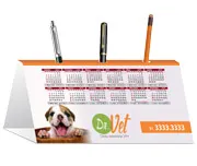 Calendário de Mesa · Porta Canetas · Horizontal · Couchê 300g · Lam Fosca Frente personalizado com a sua marca
