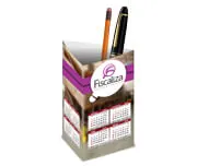 Calendário de Mesa · Porta Canetas · Vertical · Couchê 250g personalizado com a sua marca
