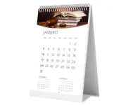 Calendário de Mesa · Wire o Vertical com 24 Páginas · Base Papel Paraná 2mm e Páginas Couchê 150g personalizado com a sua marca