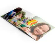 Foto Revista 12 Páginas · Couchê 150g personalizado com a sua marca